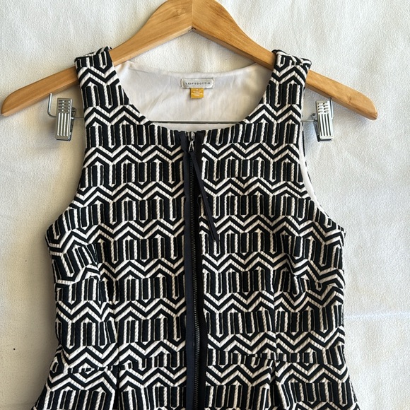 ANTHROPOLOGIE Leifsdottir Tonnelle Zip Front Dress Textured Sleeveless Size 4 - Picture 8 of 16